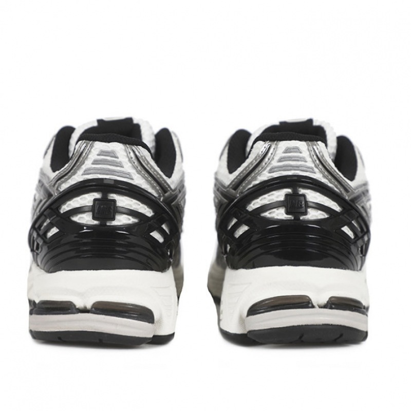 ニューバランススニーカー 1906R シルバーメタリックブラック ニューバランススニーカー 1906R シルバーメタリックブラック