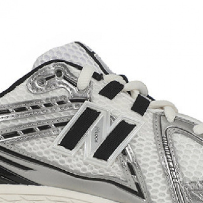 ニューバランススニーカー 1906R シルバーメタリックブラック ニューバランススニーカー 1906R シルバーメタリックブラック