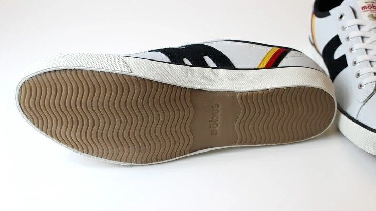 スニーカー エッセン ESSEN S.WHT/BLK M-1838T-1720 おしゃれスニーカー