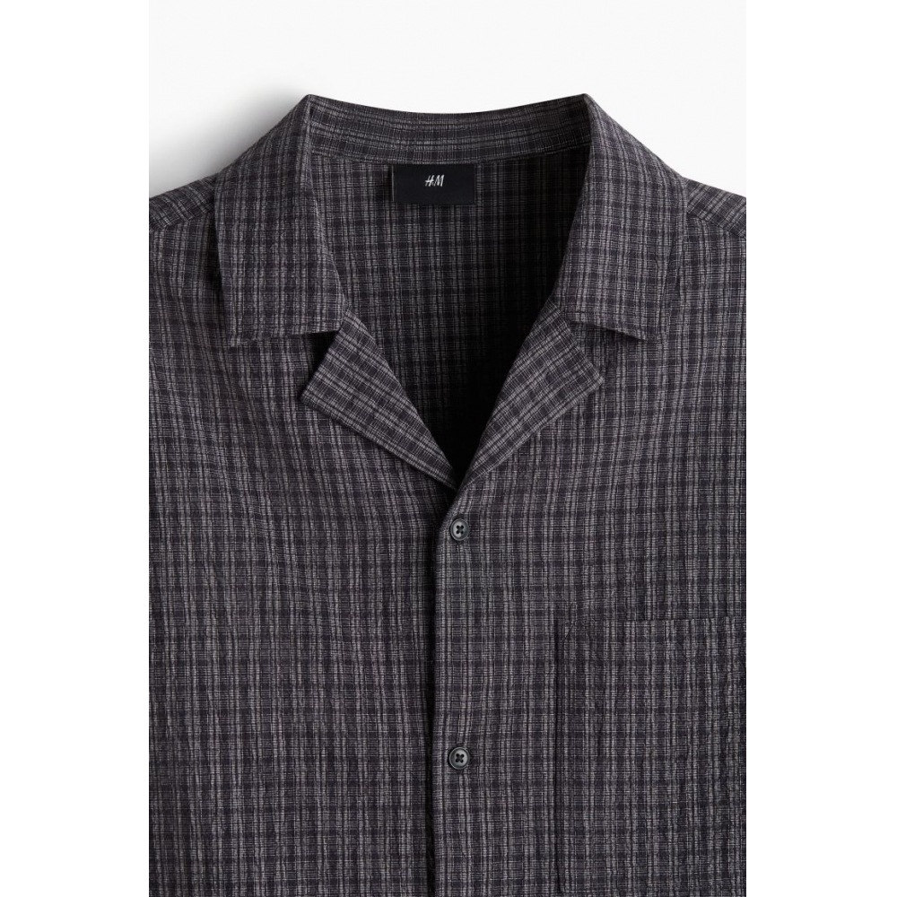 H&M シアサッカー キャンプカラーシャツ ルーズフィット ダークグレー H&M シアサッカー キャンプカラーシャツ ルーズフィット ダークグレー