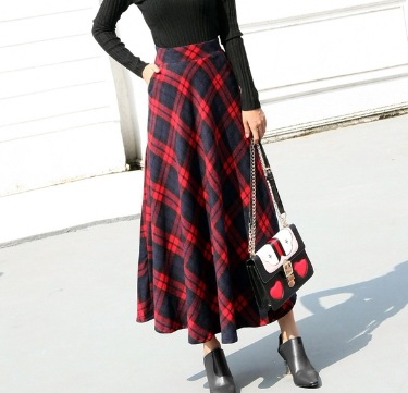 デート モテコーデ スカート フレアスカート 膝下 ロング ロング丈 フレア Aライン かわいい 可愛い きれいめ シンプル カジュアル 上品 おしゃれ お洒落 レトロ 可愛い 女子