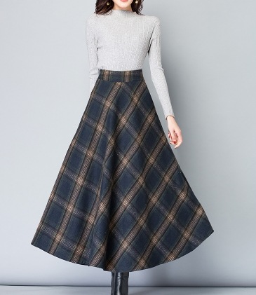 デート モテコーデ スカート フレアスカート 膝下 ロング ロング丈 フレア Aライン かわいい 可愛い きれいめ シンプル カジュアル 上品 おしゃれ お洒落 レトロ 可愛い 女子
