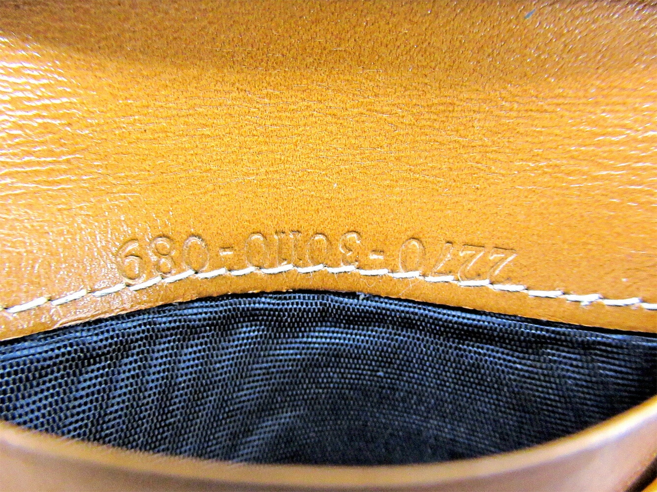 二つ折り財布 ペカン ベージュ ブラック レディース 中古 二つ折り財布 ペカン ベージュ ブラック レディース 中古