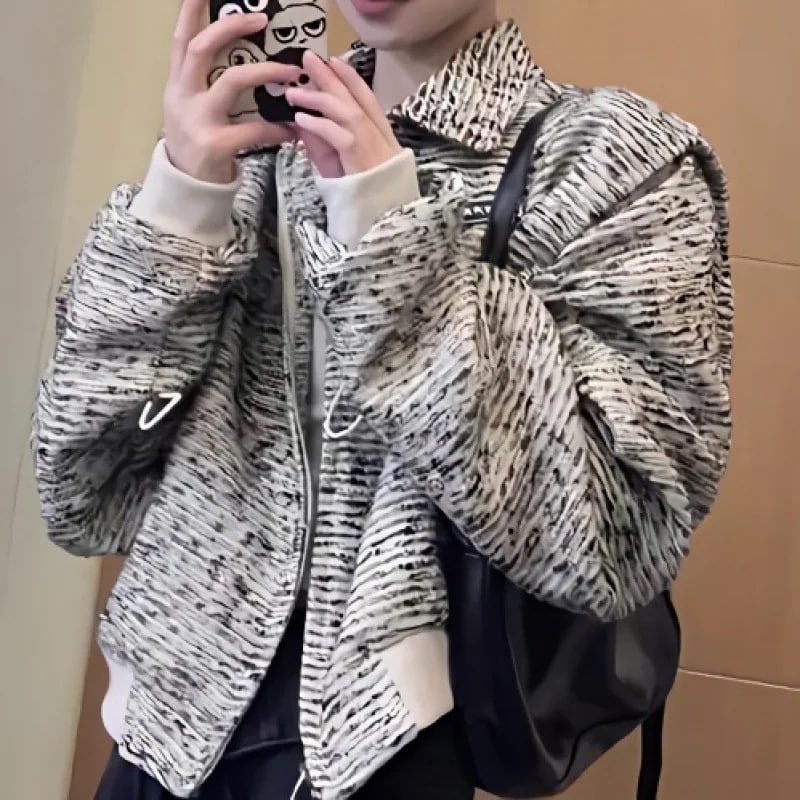 （細工が凝っている）女性向けの小さなフレグランススタイル春と秋2025年春新しいハイエンドデザインニッチレトロスタイルの野球ユニフォーム