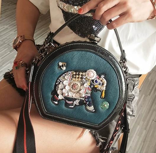 バッグ かばん 鞄 レディースバッグ ハンドバッグ ショルダーバッグ ミニバッグ コンパクト ビジュー 刺 かわいい 大人可愛い きれいめ シンプル カジュアル 大人 上品 おしゃれ かっこいい レト