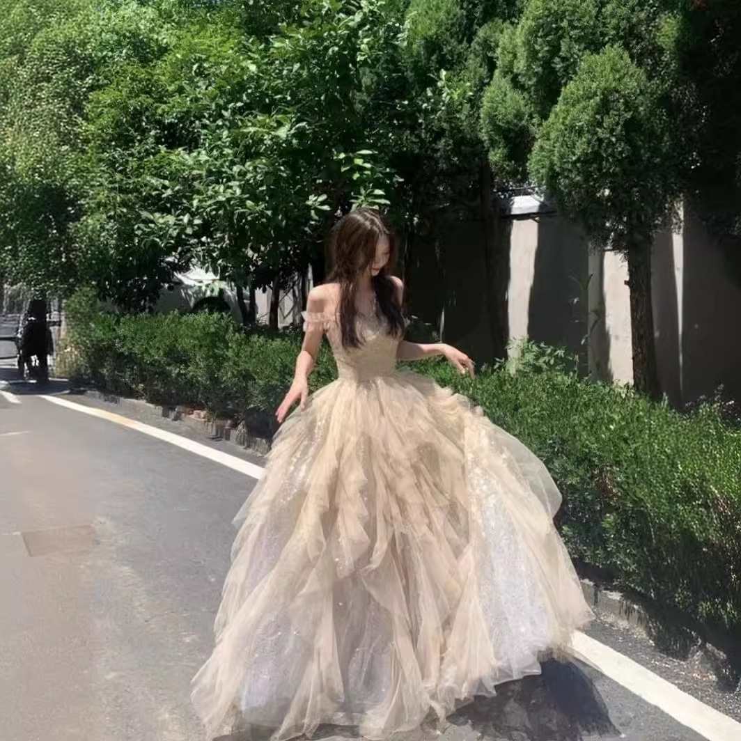 シャンパンカラーイブニングドレス女性用2024歳成人式プリンセスドレス宴会ホストチュチュスカートイブニングドレス