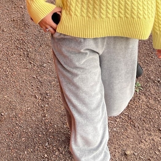 ボトムス パンツ ジャージ ジョガーパンツ フレアパンツ 膝下 アンクル丈 裾ゴム 伸縮性 綿 ポリエステル かわいい 大人可愛い シンプル カジュアル おしゃれ お洒落 かっこいい レトロ アジアン