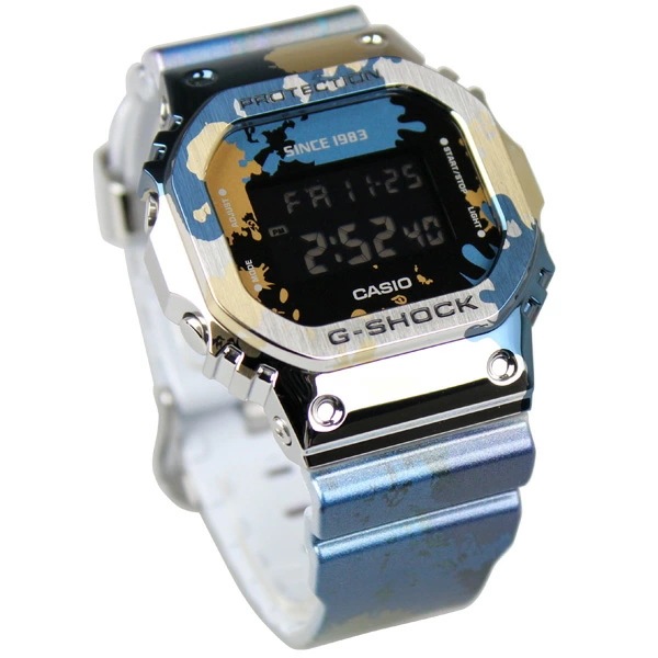 カシオ G-SHOCK 腕時計 メンズ 反転液晶 Street Spiritシリーズ メタルカバード GM-5600SS-1