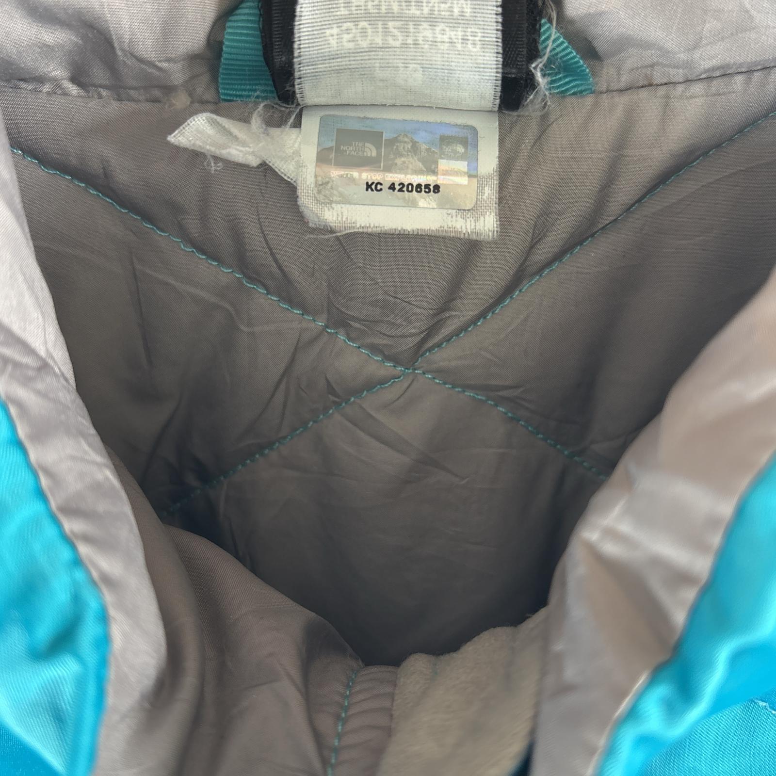 古着 ダウンジャケット ワンポイントロゴ刺繍 550fill フルジップ L 14/16 水色 キッズ 古着 ダウンジャケット ワンポイントロゴ刺繍 550fill フルジップ L 14/16 水色 キッズ