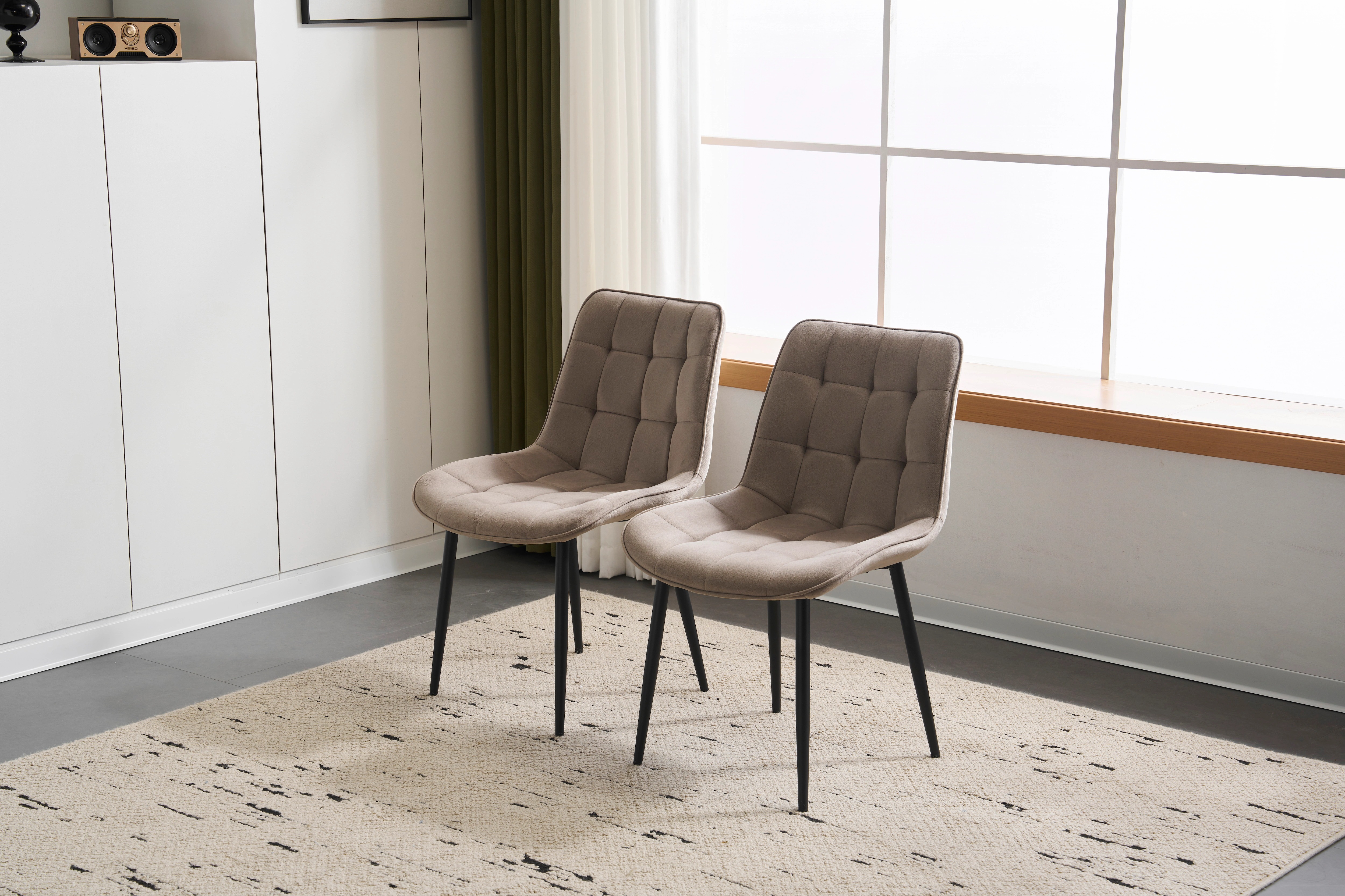 【国内発送/保証付き】ダイニングチェア 椅子 ベルベット座面 コンパクト スチール脚 おしゃれ 組立簡単 北欧風 イス テレワーク 在宅ワーク耐荷重130kg