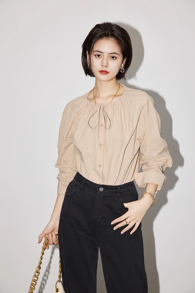 フレンチ シック レイジー トップ 綿 ネックライン デザイン 通勤 シャツ 女性 個性的 トップス シャツ ブラウス 白トップス 袖あり 長袖 ラウンドネック 襟なし かわいい 大人可愛い きれいめ