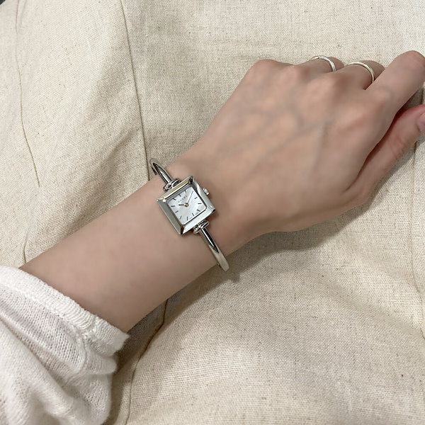 Qoo10] 女性 プレゼント 腕時計収納ケース 付き