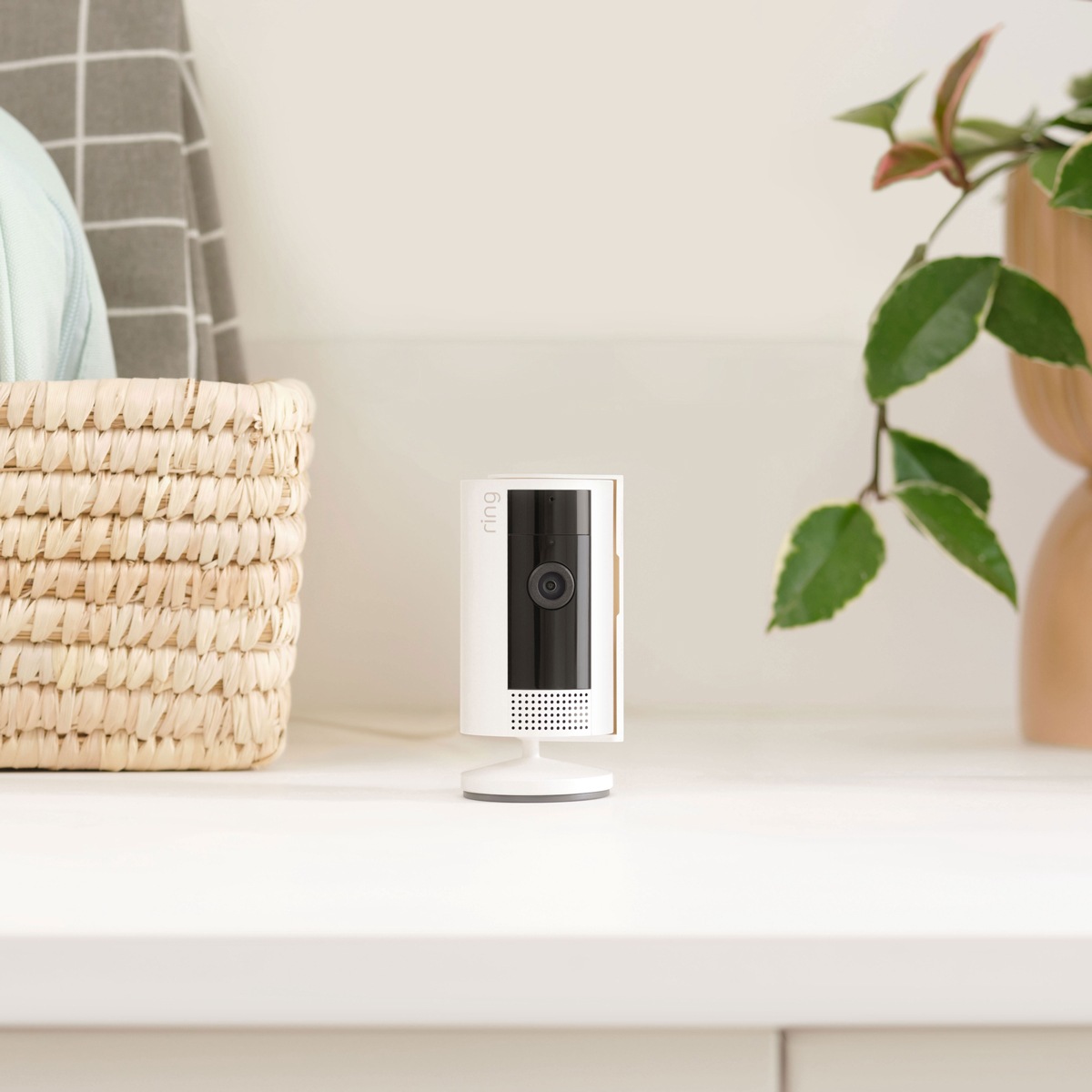 Amazon B0B6GKJR49 屋内用セキュリティカメラ B0B6GKJR49 Amazon B0B6GKJR49 屋内用セキュリティカメラ B0B6GKJR49