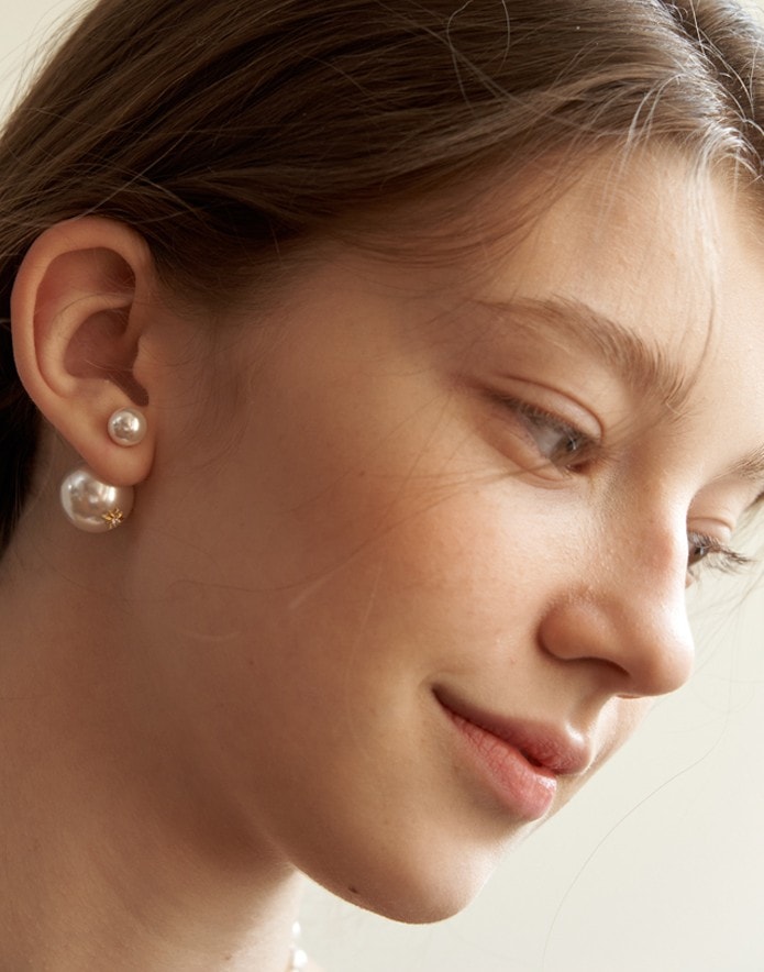 【TATIANA】 Mignon Double Pearl Post Earring ピアス (EC1686) 【TATIANA】 Mignon Double Pearl Post Earring ピアス (EC1686)