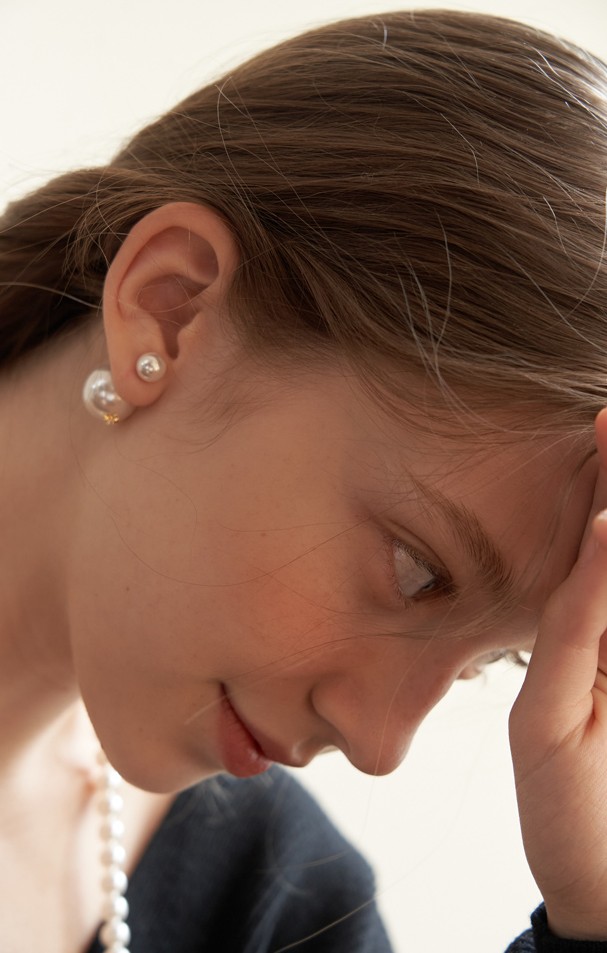 【TATIANA】 Mignon Double Pearl Post Earring ピアス (EC1686) 【TATIANA】 Mignon Double Pearl Post Earring ピアス (EC1686)