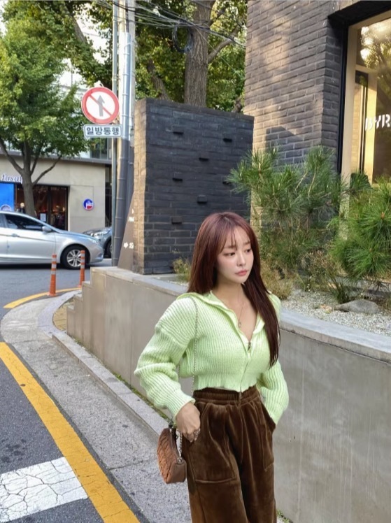 トップス ニットソー セーター カーディガン パーカー 上着 部屋着 ミニ ミニ丈 袖あり 長袖 ドルマンスリーブ ドロップショルダー 萌袖 Vネック 襟なし スリム かわいい きれいめ シンプル トップス ニットソー セーター カーディガン パーカー 上着 部屋着 ミニ ミニ丈 袖あり 長袖 ドルマンスリーブ ドロップショルダー 萌袖 Vネック 襟なし スリム かわいい きれいめ シンプル