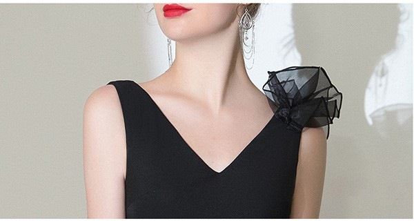 ロングドレス 演奏会 黒 マーメイドライン パーティードレス ロング丈 演奏会用 ピアノ発表会 舞台衣装 ステージドレス セレモニー フォーマルドレス ノースリーブ オールシーズン 大きいサイズ Vネ