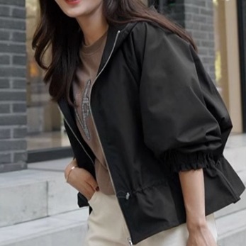 アウター フーディー シャンパー 上着 ウインドブレーカー ショート丈 袖あり 長袖 Vネック 襟なし ウエストマーク ファスナー 前開き シンプル カジュアル おしゃれ かっこいい レトロ 大人女子 アウター フーディー シャンパー 上着 ウインドブレーカー ショート丈 袖あり 長袖 Vネック 襟なし ウエストマーク ファスナー 前開き シンプル カジュアル おしゃれ かっこいい レトロ 大人女子