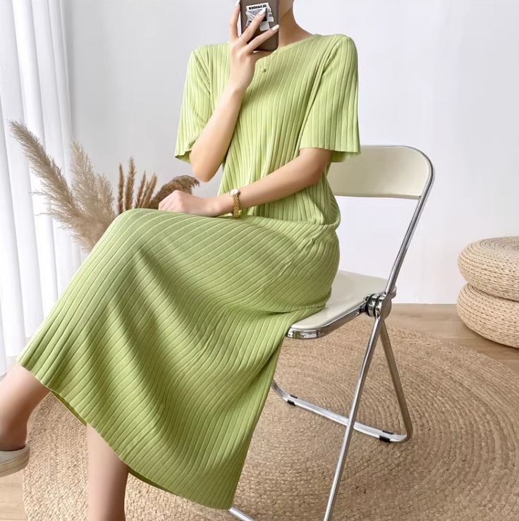 ワンピース ワンピドレス ロング ロング丈 袖あり 半袖 ラウンドネック 襟なし セミフレア Aライン ハイウエスト リブ リブニット かわいい 大人可愛い シンプル おしゃれ アジアン エスニック