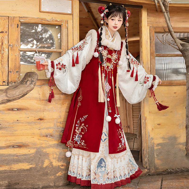 【フルセット】小神仙新韓国cos元素比甲馬面スカートcos服セット赤冬 【フルセット】小神仙新韓国cos元素比甲馬面スカートcos服セット赤冬