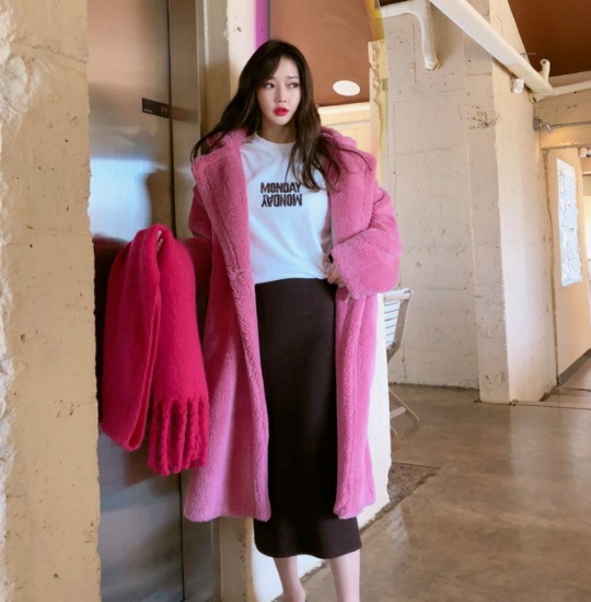 【取寄：納期2週間】フェイクファーコート レディース コート ロングコート アウター 暖かい 厚手 秋冬 ゴージャス エレガント ふわふわ 襟あり ボリューム 長袖 シンプル 無地 カジュアル