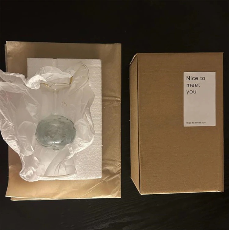 INSスタイル り 異形の花瓶 ガラスの花瓶 雕花 置物 贈り物 カップルのプレゼント 大人気