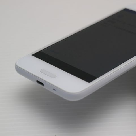 新品同様 SIMフリー SH-M05 AQUOS sense lite ホワイト 44