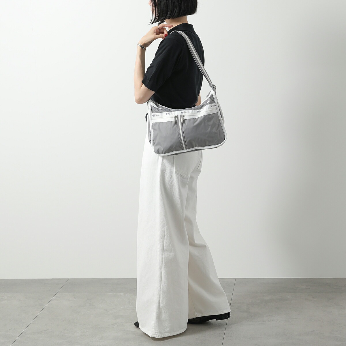 LeSportsac レスポートサック ショルダーバッグ DELUXE EVERYDAY BAG 7507 レディース ナイロン ライン 鞄 カラー3色 LeSportsac レスポートサック ショルダーバッグ DELUXE EVERYDAY BAG 7507 レディース ナイロン ライン 鞄 カラー3色