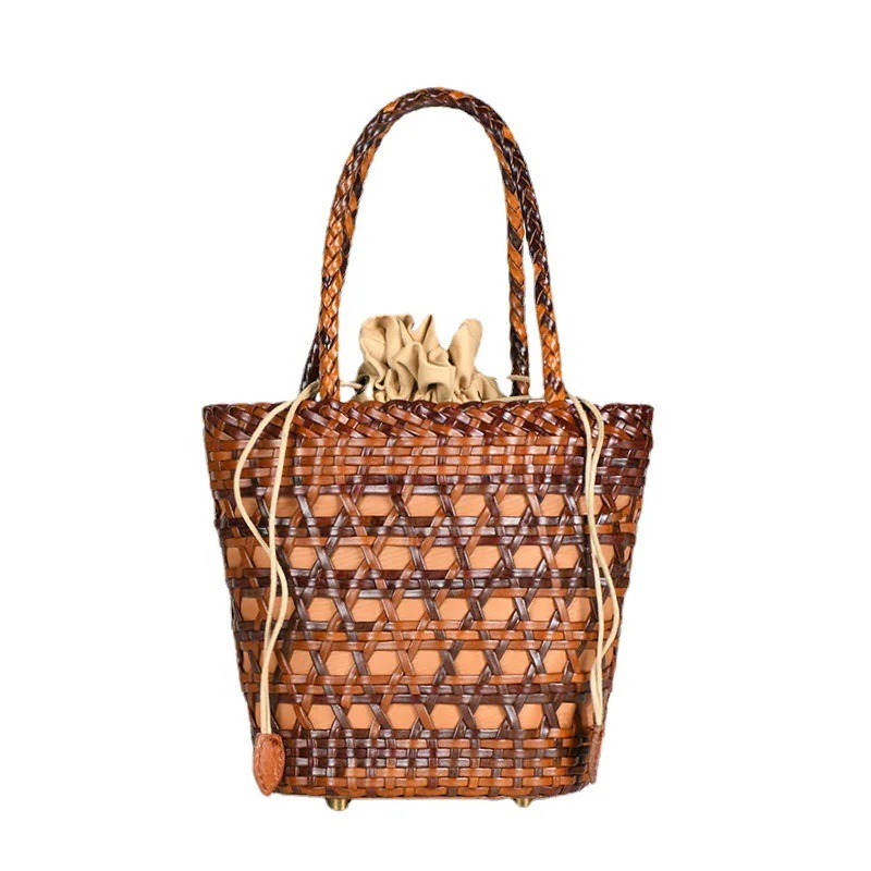 夏の新作手編みバッグ本革透かし菜バスケットバッグin網紅個性的な潮バッグ小