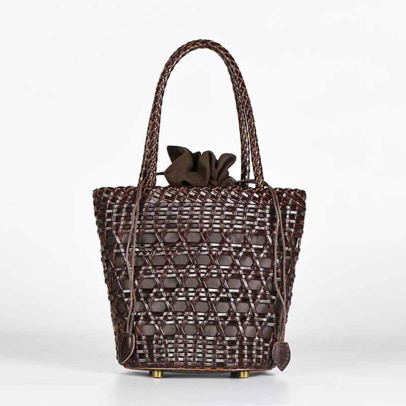 夏の新作手編みバッグ本革透かし菜バスケットバッグin網紅個性的な潮バッグ小