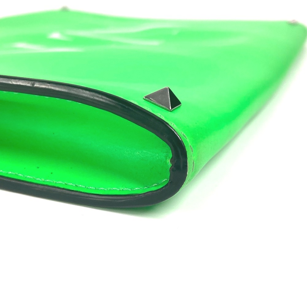 Valentino Garavani ヴァレンティノ・ガラヴァーニ クラッチバッグ