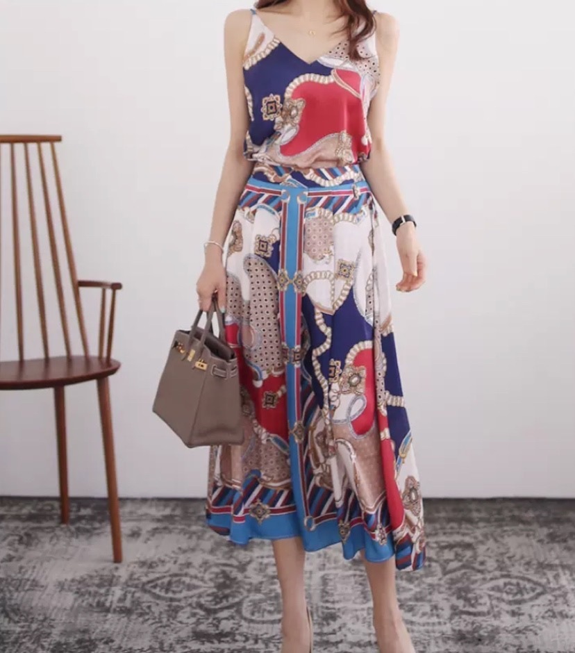 2色 セットアップ ノースリーブ 春 夏 きれいめ aライン フレアスカート ミモレ丈 ミディアム丈 Vネック スリム タイト 細身 ストレート Iライン スマート バックコンシャス 背中魅せ 白 ホ 2色 セットアップ ノースリーブ 春 夏 きれいめ aライン フレアスカート ミモレ丈 ミディアム丈 Vネック スリム タイト 細身 ストレート Iライン スマート バックコンシャス 背中魅せ 白 ホ