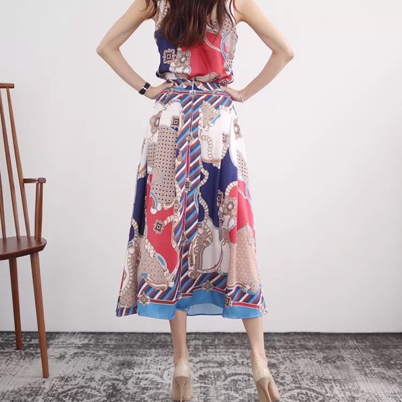 2色 セットアップ ノースリーブ 春 夏 きれいめ aライン フレアスカート ミモレ丈 ミディアム丈 Vネック スリム タイト 細身 ストレート Iライン スマート バックコンシャス 背中魅せ 白 ホ 2色 セットアップ ノースリーブ 春 夏 きれいめ aライン フレアスカート ミモレ丈 ミディアム丈 Vネック スリム タイト 細身 ストレート Iライン スマート バックコンシャス 背中魅せ 白 ホ