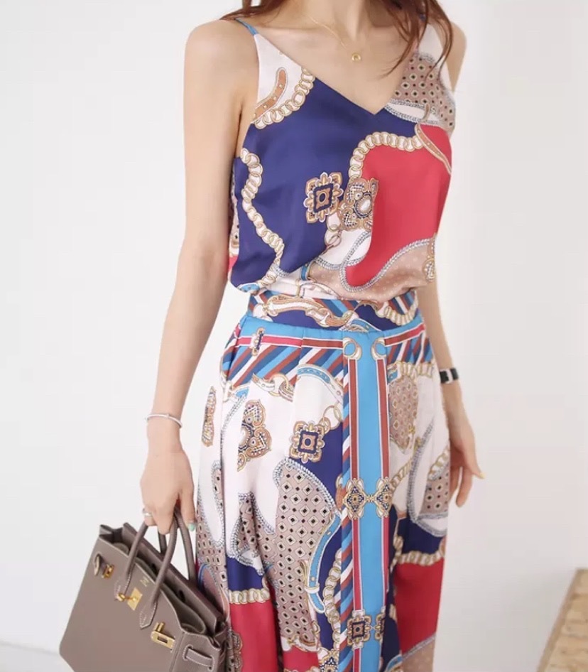 2色 セットアップ ノースリーブ 春 夏 きれいめ aライン フレアスカート ミモレ丈 ミディアム丈 Vネック スリム タイト 細身 ストレート Iライン スマート バックコンシャス 背中魅せ 白 ホ 2色 セットアップ ノースリーブ 春 夏 きれいめ aライン フレアスカート ミモレ丈 ミディアム丈 Vネック スリム タイト 細身 ストレート Iライン スマート バックコンシャス 背中魅せ 白 ホ