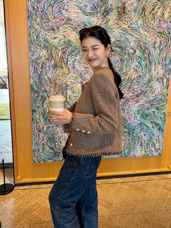 WXLSTUDIOはクラシックに敬意を表し高級ブランドの生地を使用したカスタム染めのヘビーウェイトシープウールの香り豊かなスモールジャケットです WXLSTUDIOはクラシックに敬意を表し高級ブランドの生地を使用したカスタム染めのヘビーウェイトシープウールの香り豊かなスモールジャケットです