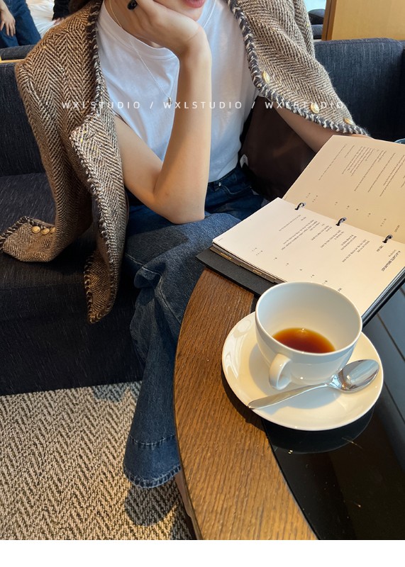 WXLSTUDIOはクラシックに敬意を表し高級ブランドの生地を使用したカスタム染めのヘビーウェイトシープウールの香り豊かなスモールジャケットです WXLSTUDIOはクラシックに敬意を表し高級ブランドの生地を使用したカスタム染めのヘビーウェイトシープウールの香り豊かなスモールジャケットです