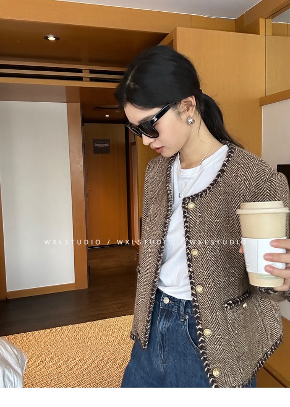 WXLSTUDIOはクラシックに敬意を表し高級ブランドの生地を使用したカスタム染めのヘビーウェイトシープウールの香り豊かなスモールジャケットです WXLSTUDIOはクラシックに敬意を表し高級ブランドの生地を使用したカスタム染めのヘビーウェイトシープウールの香り豊かなスモールジャケットです