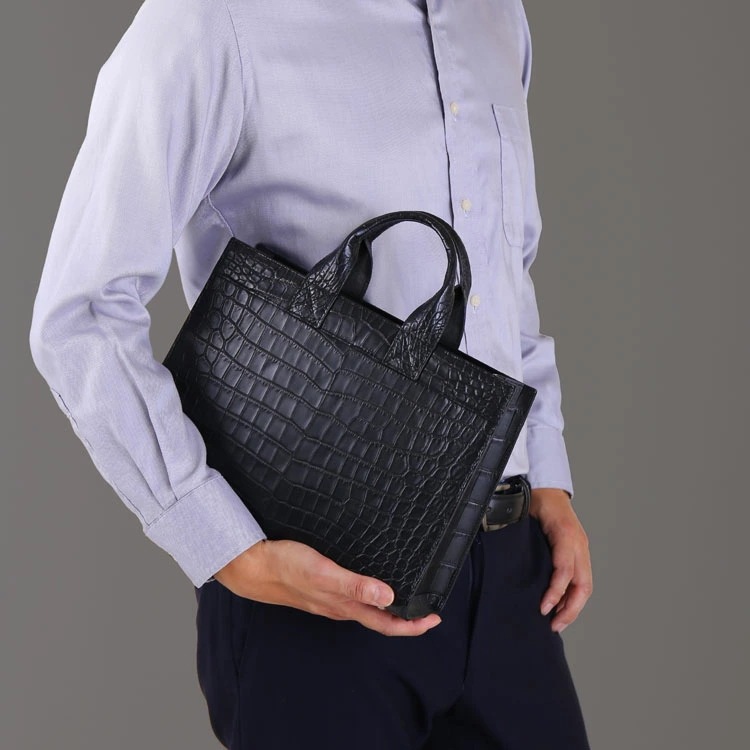 クロコダイル メンズ ミニ トートバッグ センター取り ナイルクロコダイル ミニトートバッグ 小さめ ユニセックス ビジネスバッグ 通勤バッグ 本革 鰐革 B5 サイズ 保証書 プレゼント ギフト 4 クロコダイル メンズ ミニ トートバッグ センター取り ナイルクロコダイル ミニトートバッグ 小さめ ユニセックス ビジネスバッグ 通勤バッグ 本革 鰐革 B5 サイズ 保証書 プレゼント ギフト 4