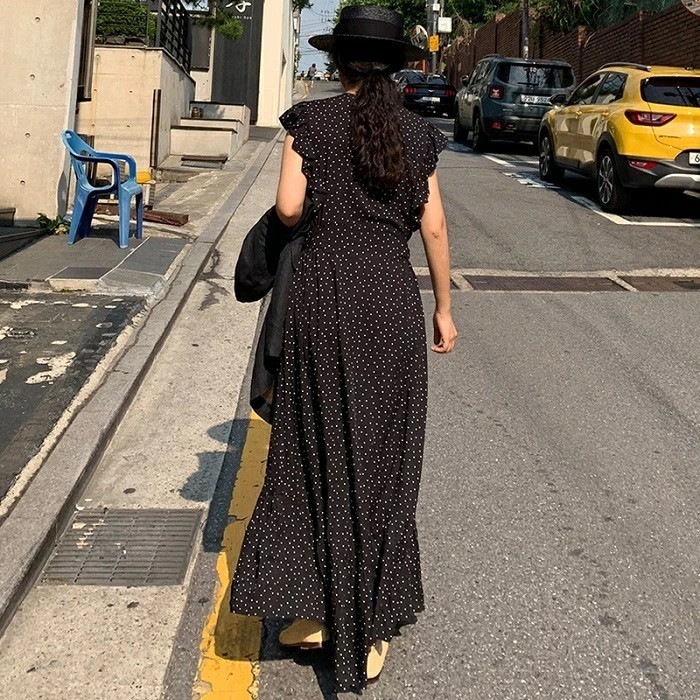 【急速出荷!】新作！袖 フリル ドット ロング ワンピース 大人 可愛い フェミニン リゾート 普段使い 水玉 マキシワンピース プール ビーチ 夏ワンピース リゾート 海 プール　フレア カシュクー