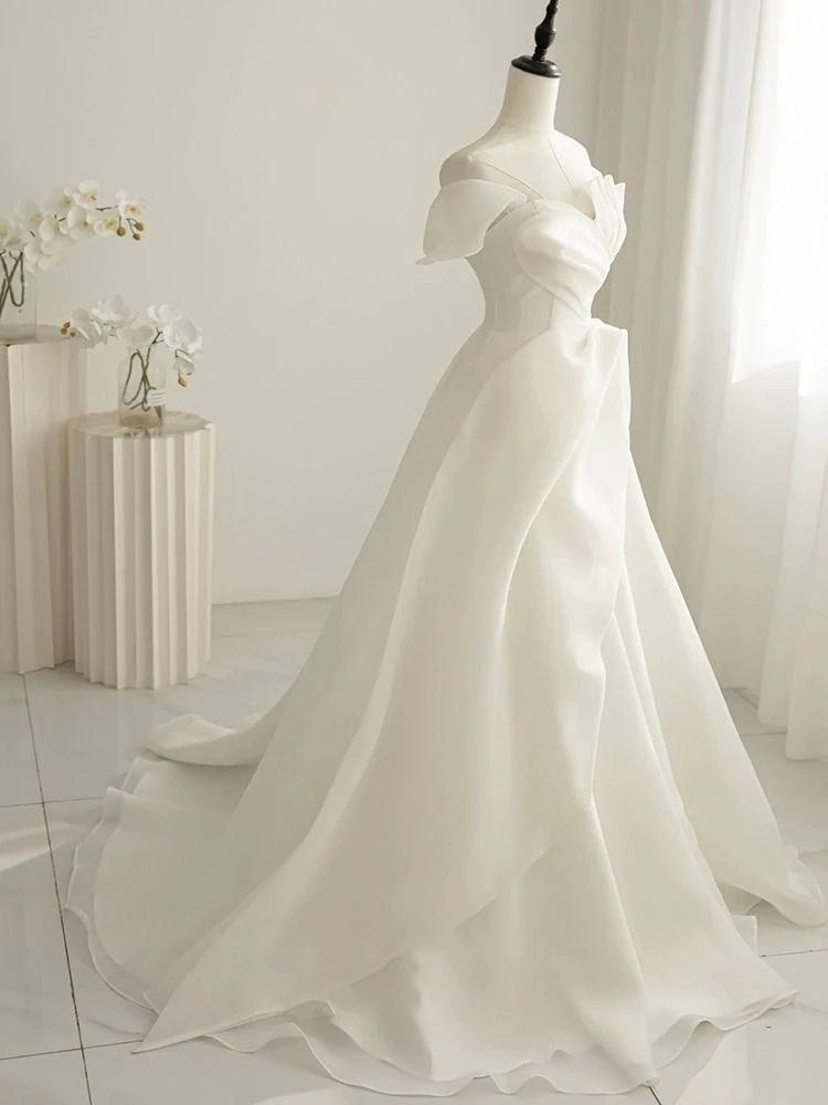 ストラップレスのウェディングドレス 2024 花嫁スーパーハイエンドドレス女性の結婚式のリトルプリンセスドレス