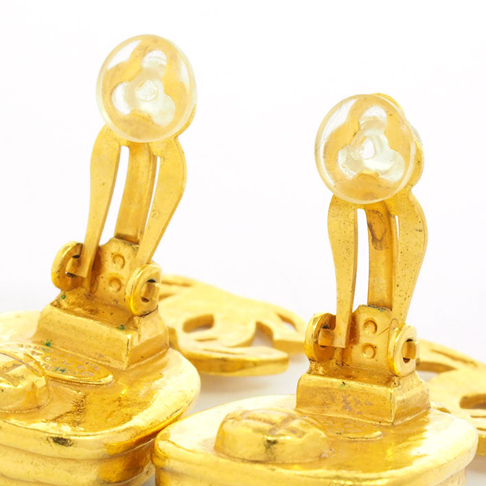 シャネル ココマーク スクエア ブラックオパール風ジェム クリップタイプ 【イヤリング】 シャネル ココマーク スクエア ブラックオパール風ジェム クリップタイプ 【イヤリング】