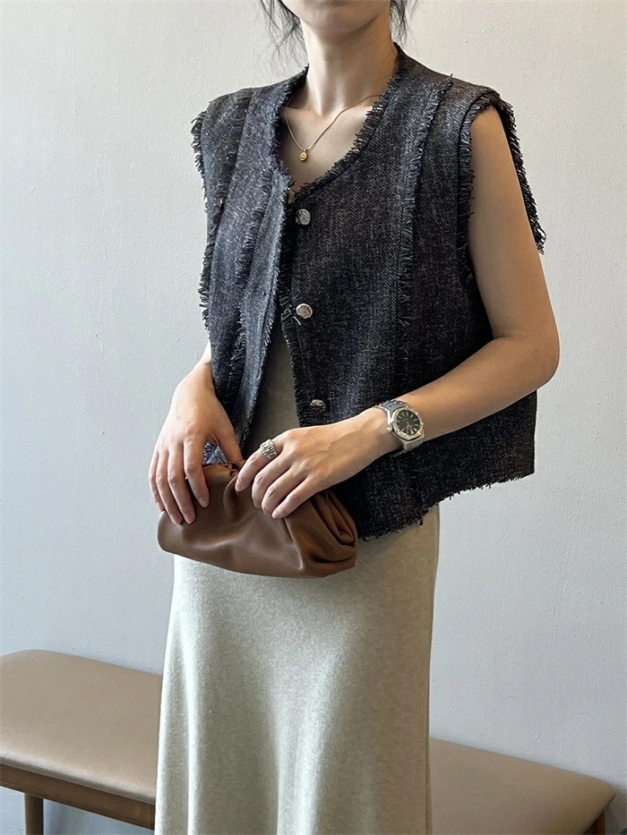 【急速出荷】ベスト フリンジ レディース トップス クルーネック アウター ノースリーブ 羽織り カーディガン ボタン トラッド きれいめ カジュアル 上品 レイヤード 体型カバー 春夏 秋冬 春 秋