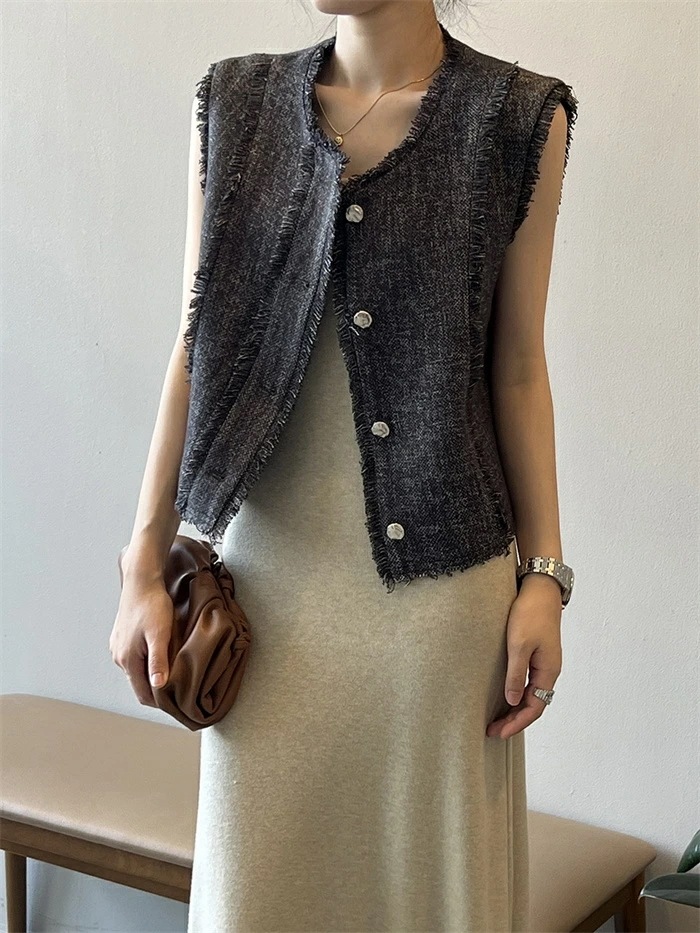 【急速出荷】ベスト フリンジ レディース トップス クルーネック アウター ノースリーブ 羽織り カーディガン ボタン トラッド きれいめ カジュアル 上品 レイヤード 体型カバー 春夏 秋冬 春 秋