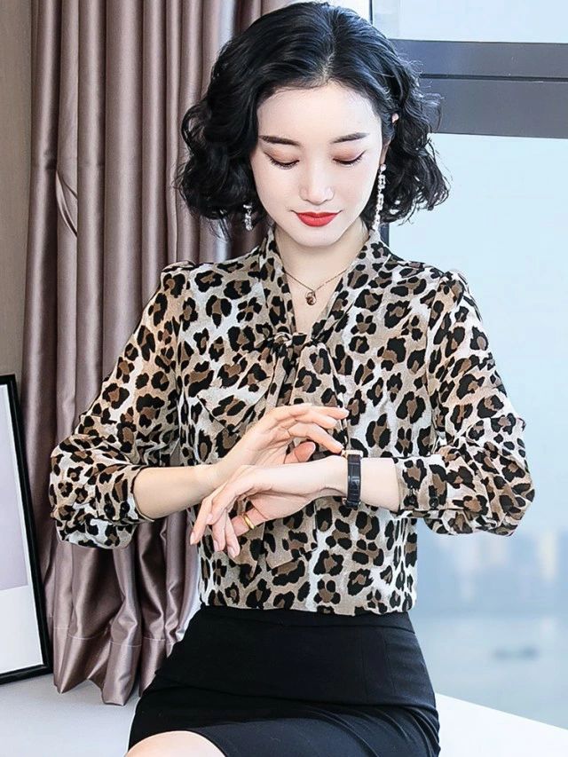 ボウタイ 4L 3L きれいめ カジュアル 大きいサイズ リボン 柄シャツ デート服 総柄 お出かけ おしゃれ レオパード シャツ レディース ブラウス ス ヒョウ柄 長袖 上品