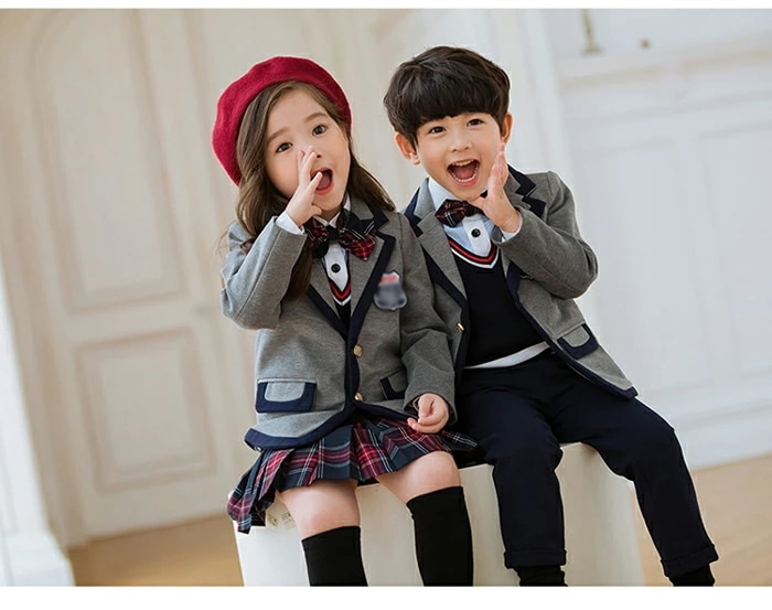 【男の子 スーツ 】キッズ スーツ 男の子 5点セット ジャケット パンツ シャツ 蝶ネクタイ フォーマル スーツ 入学式 子供服 制服 受験 面接 キッズ フォーマル 小学生 男児 ジュニア 100