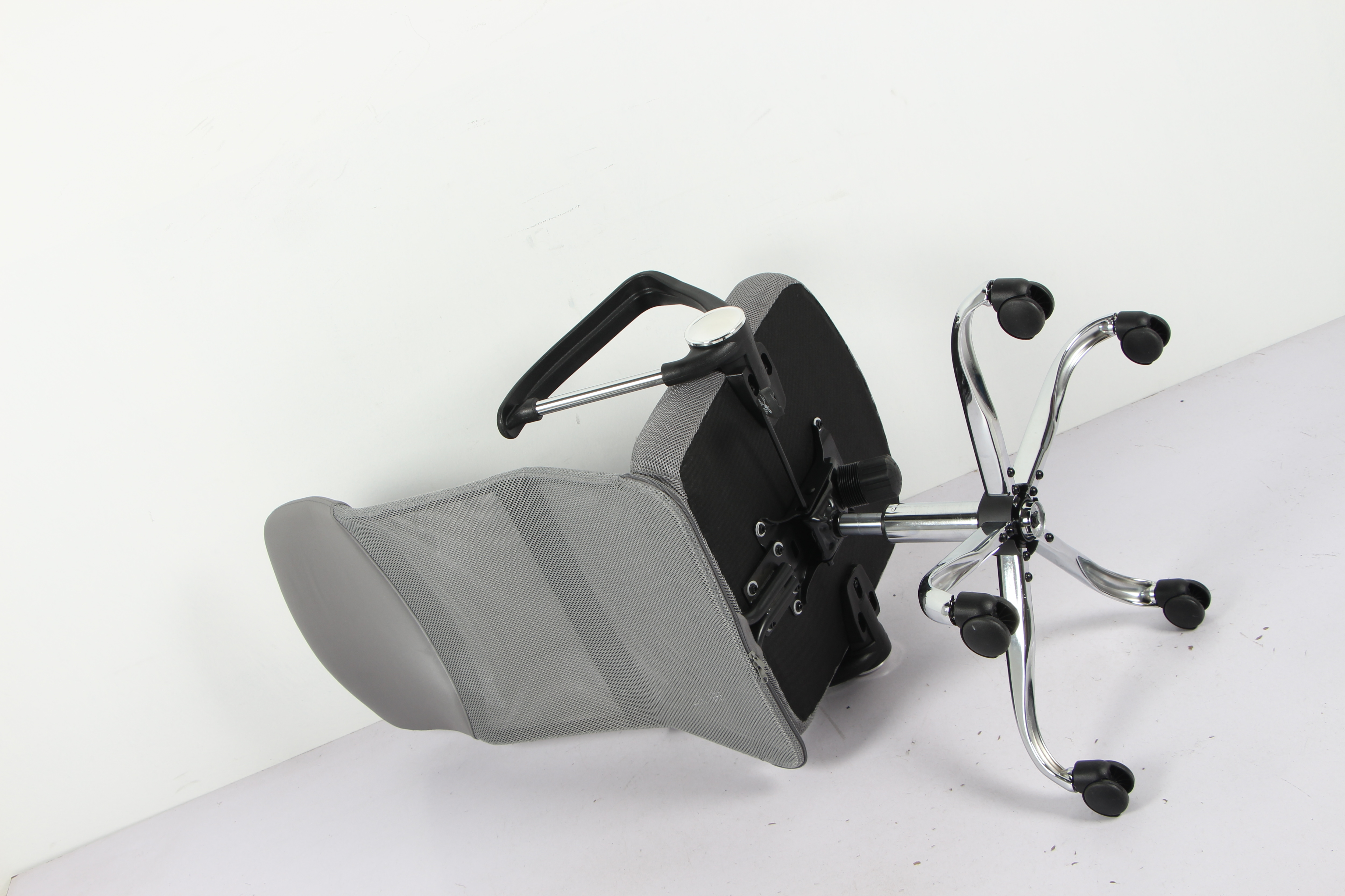 【国内出荷 - 3日配達】【ライトグレー】オフィスチェア メッシュ+PU ハイバック　大人気