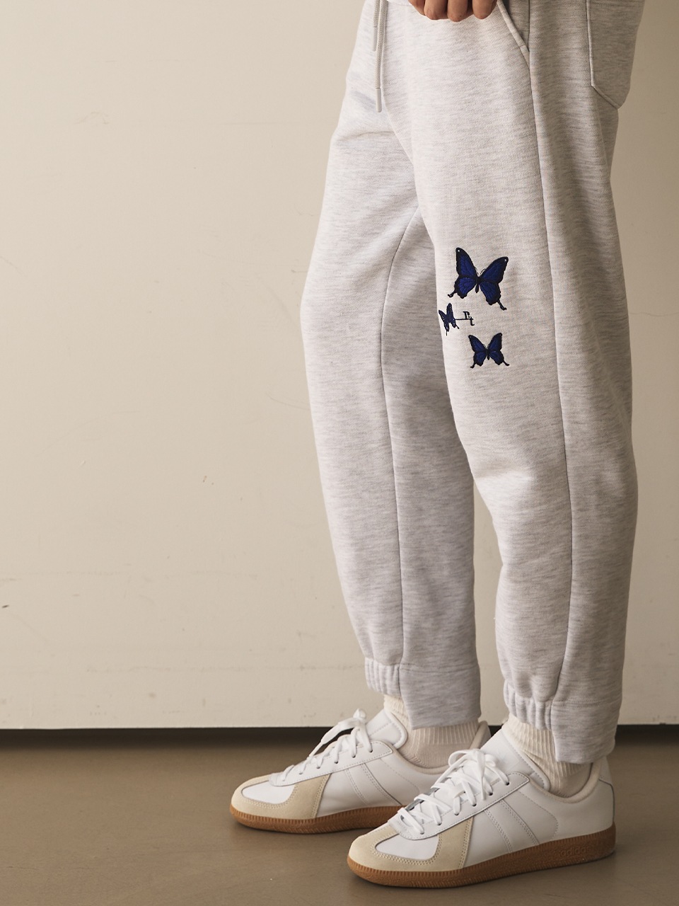 프시케 언발란스 조거 팬츠 (백메란지) 조거핏 트레이너 팬츠 프시케 언발란스 조거 팬츠 (백메란지) 조거핏 트레이너 팬츠