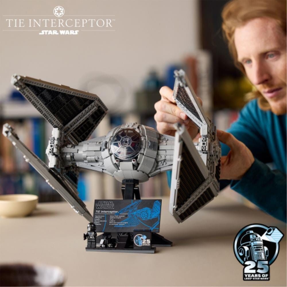 LEGO LEGO Star Wars TIE Interceptor Official LEGO 75382_5
