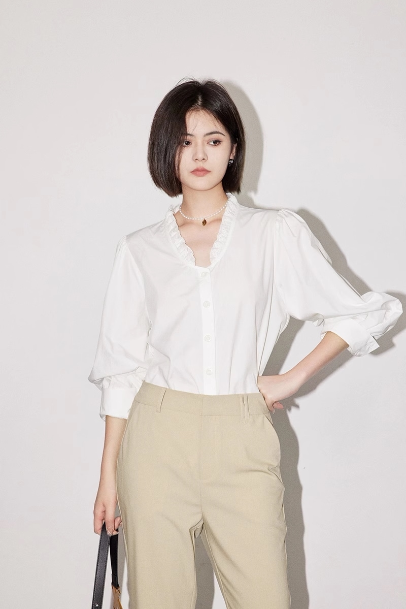 フレンチ ニッチ シャツ Vネック 通気性 通勤 長袖 トップス 個性的 トップス シャツ 白シャツ 白トップス 袖あり 長袖 Vネック 襟付き 大人可愛い きれいめ シンプル カジュアル 大人 上品