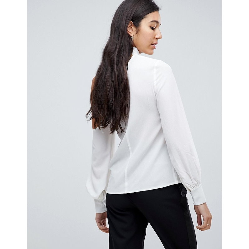 ファッションユニオン レディース トップス ブラウス・シャツ【Fashion Union Tall Cold Shoulder Blouse With Tie Neck Detail】White ファッションユニオン レディース トップス ブラウス・シャツ【Fashion Union Tall Cold Shoulder Blouse With Tie Neck Detail】White
